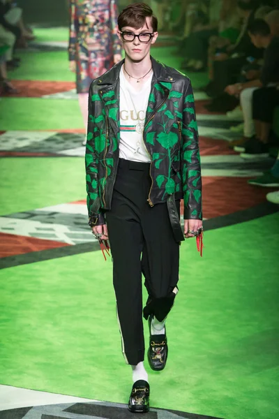 Look 59